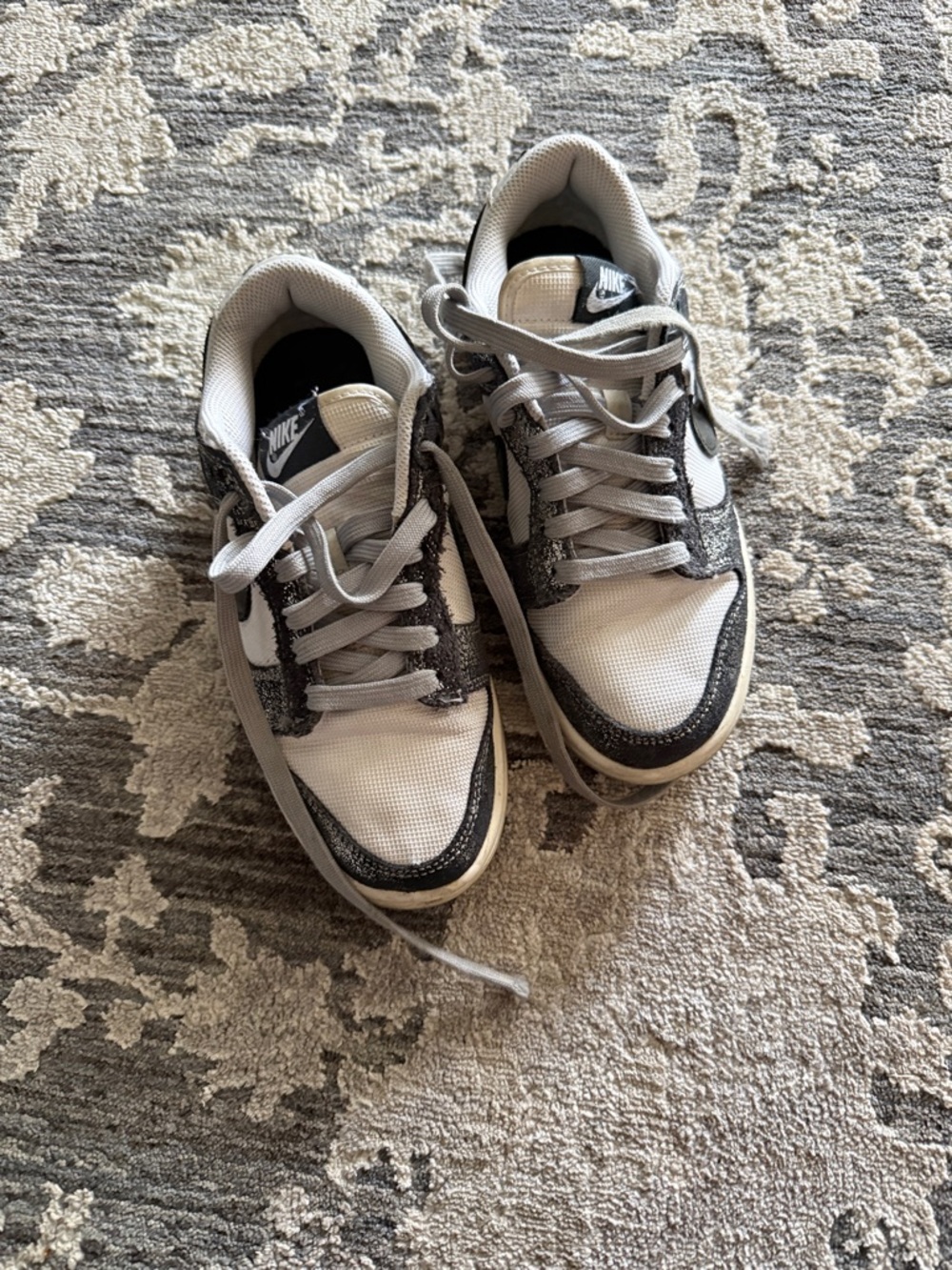 Nike women’s dunks